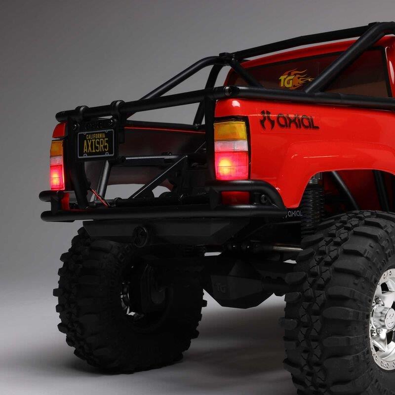 1/10 Axial SCX10 III 1987 Toyota SR5 Red - 26