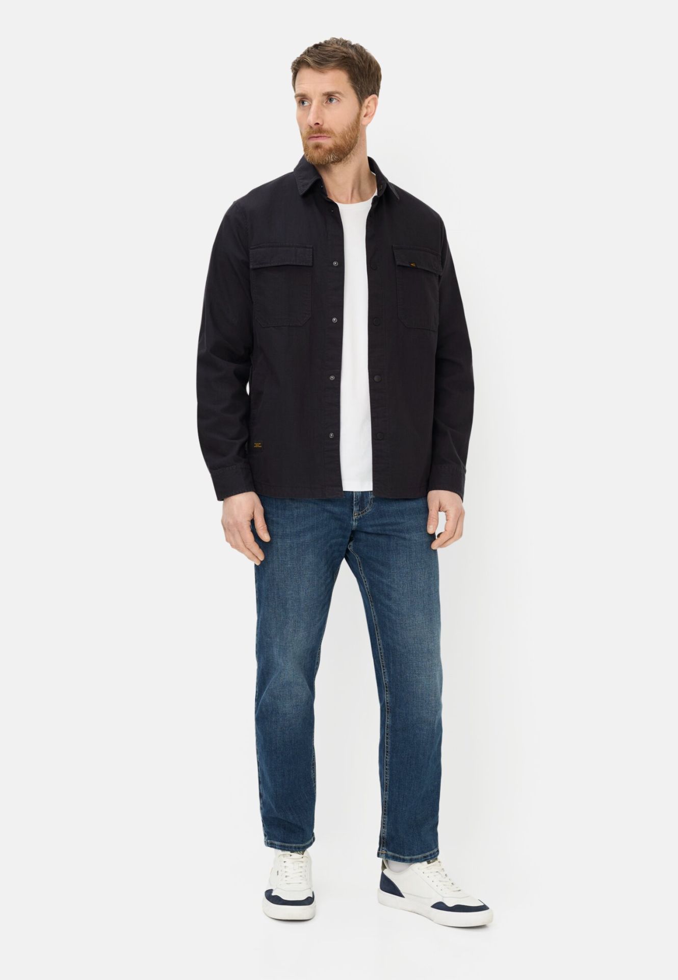 Overshirt. mörkblå  från camel active. 