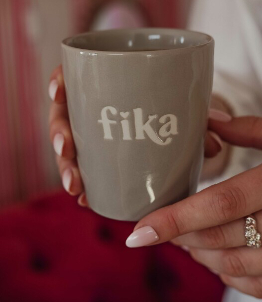 Mugg - Fika - Grå - Majas Cottage