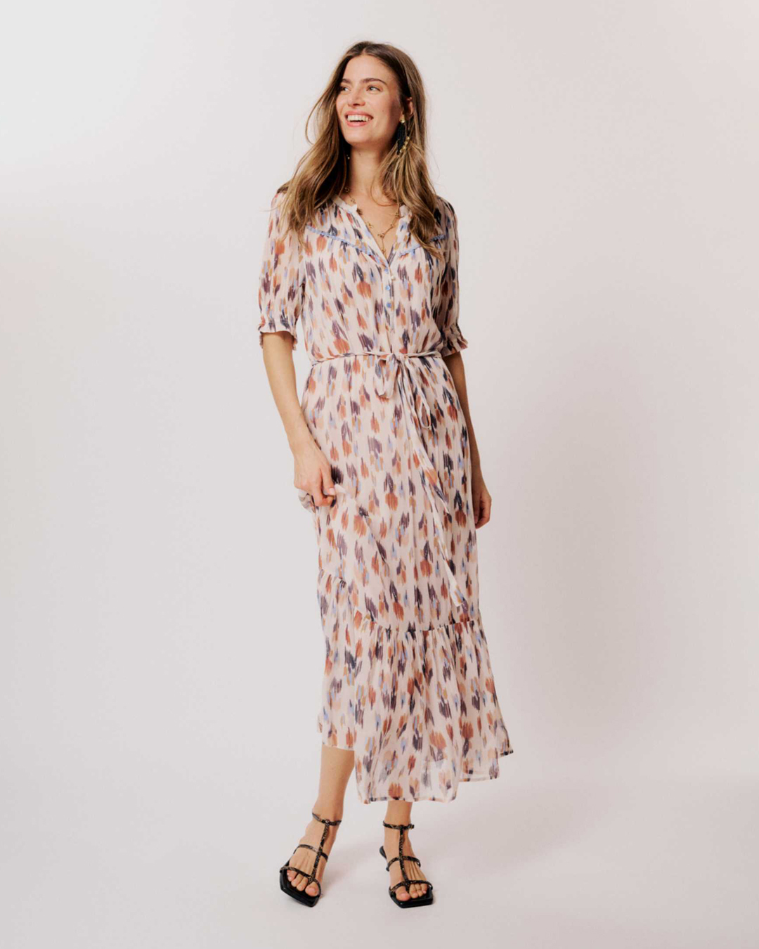 Klänning Signe mönstrad ljusblå/beige/brun