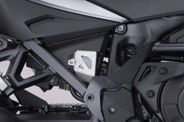 Brake reservoir guard