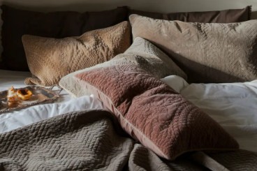 Sara kuddfodral taupe - 2