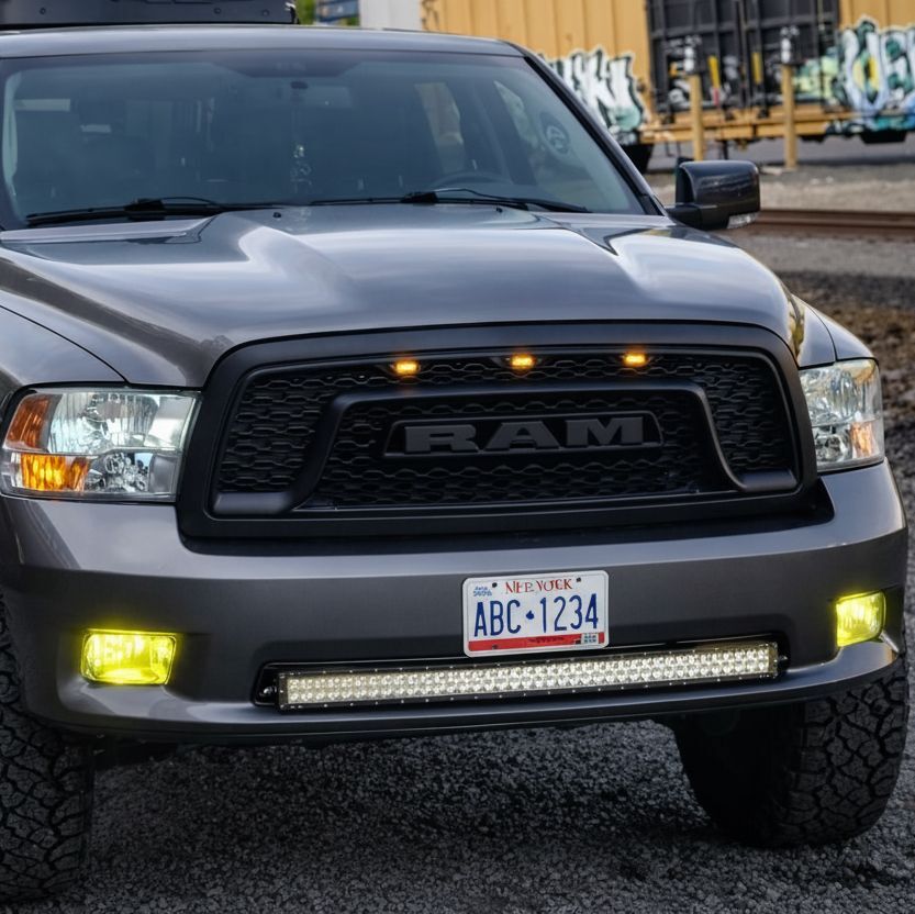 Övre Grill med LED – Rebel Style – Matt Svart (2009–2012)