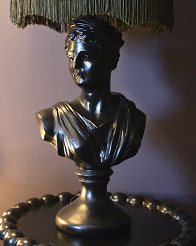 Lampfot - Black Bust