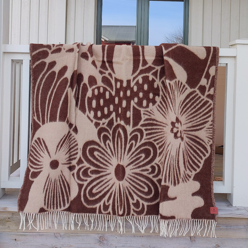 Blomranka brown/beige ullfilt från Klippan