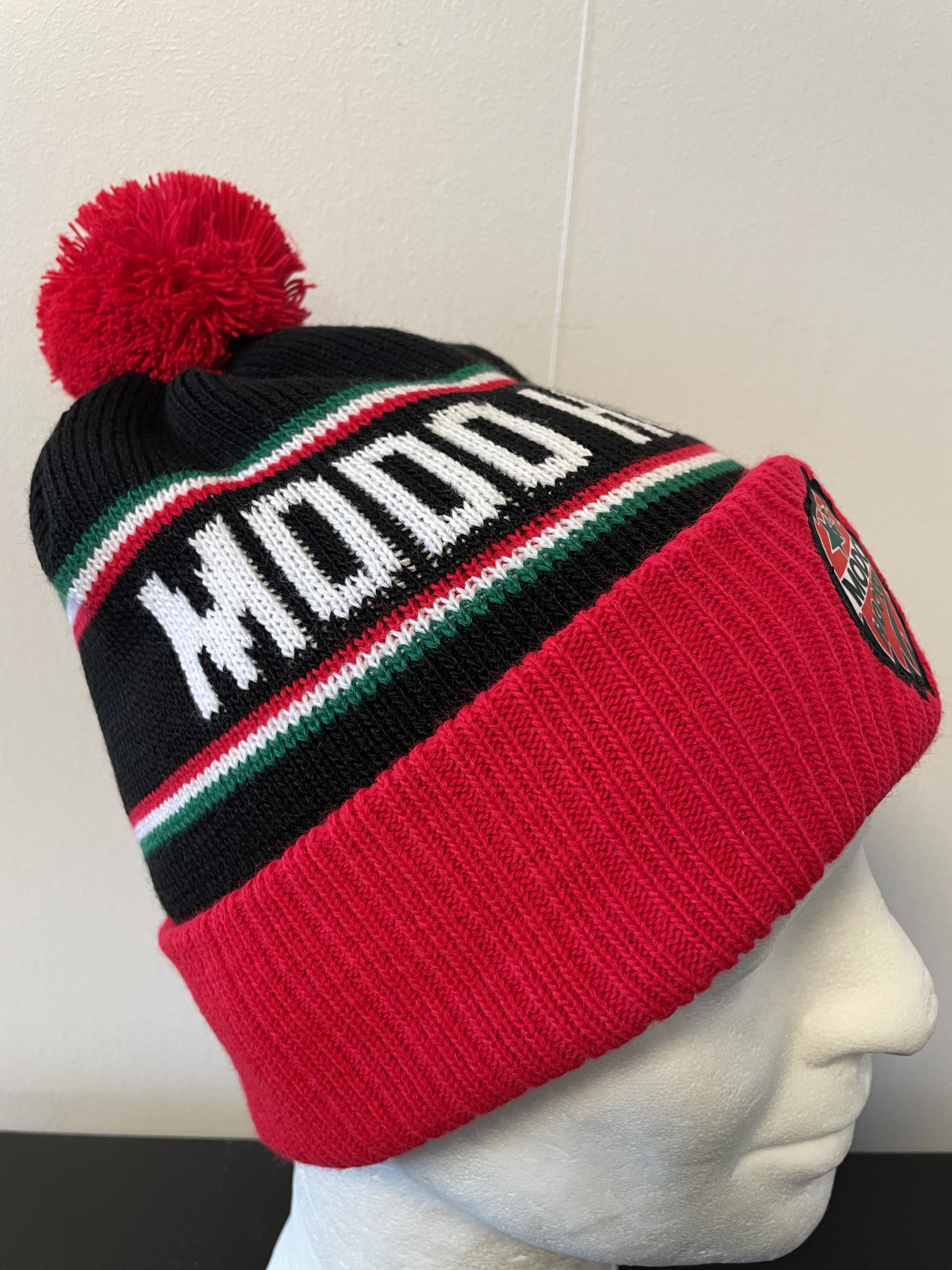 MoDo Pom Beanie Black/Red - 3