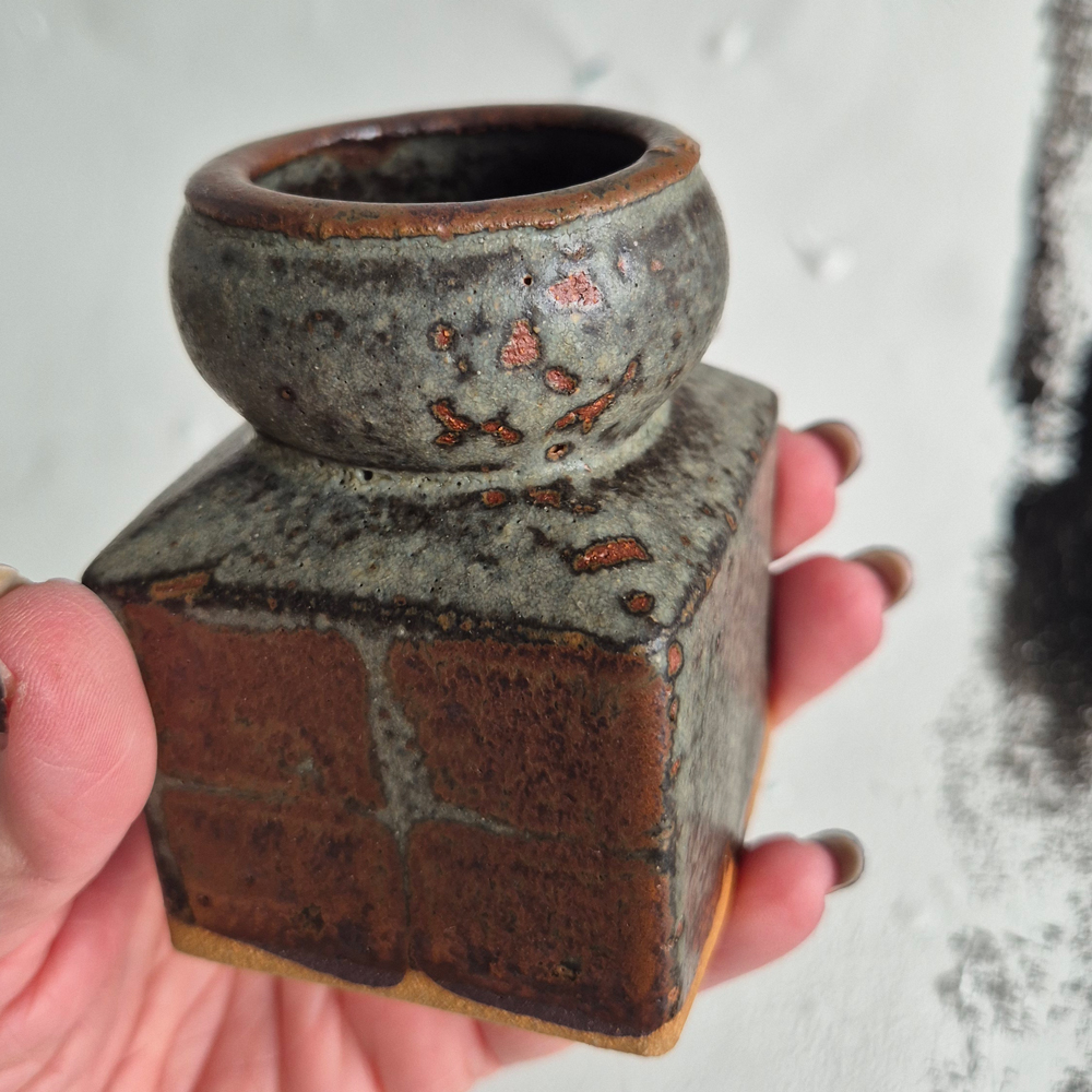 vintage VAS med grågrön och brun glasyr, h 8,5 cm - 5