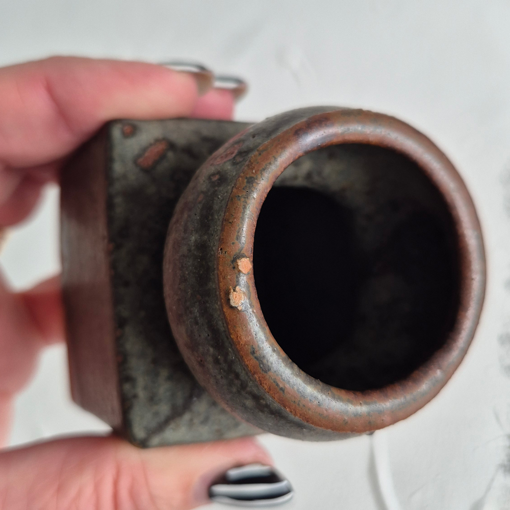vintage VAS med grågrön och brun glasyr, h 8,5 cm - 7