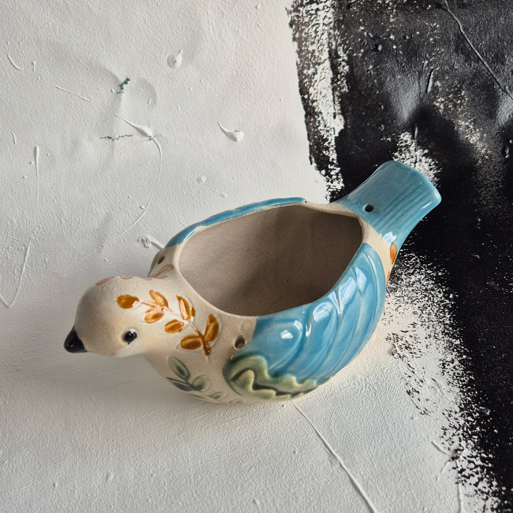 vintage BLOMKRUKA/SKÅL, fågel med mönster i turkost, brunt och grönt, l 23 cm - 2