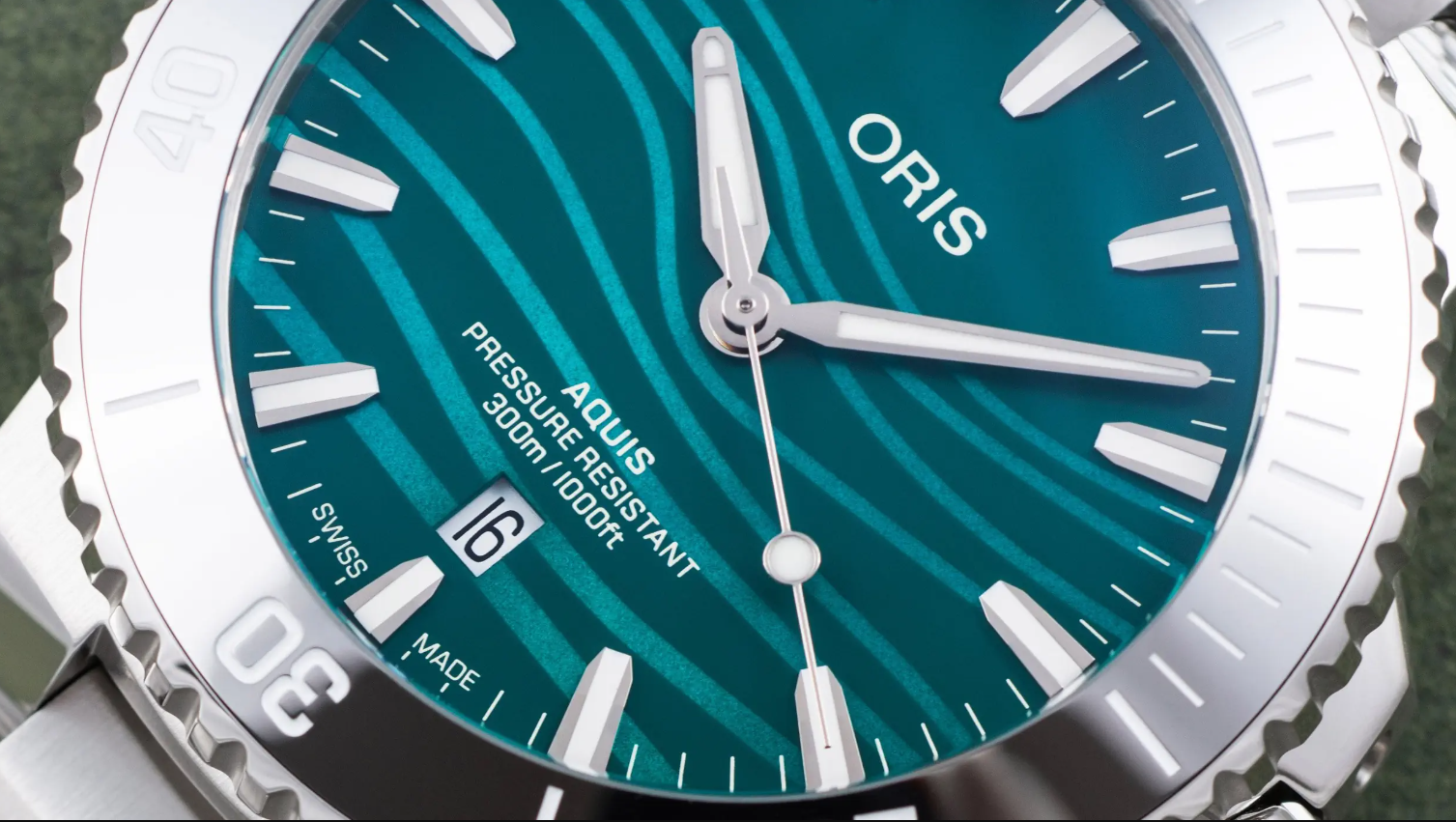 01 733 7789 4197-Set Oris Aquis Date Yangtze Jiangtun Limited Edition