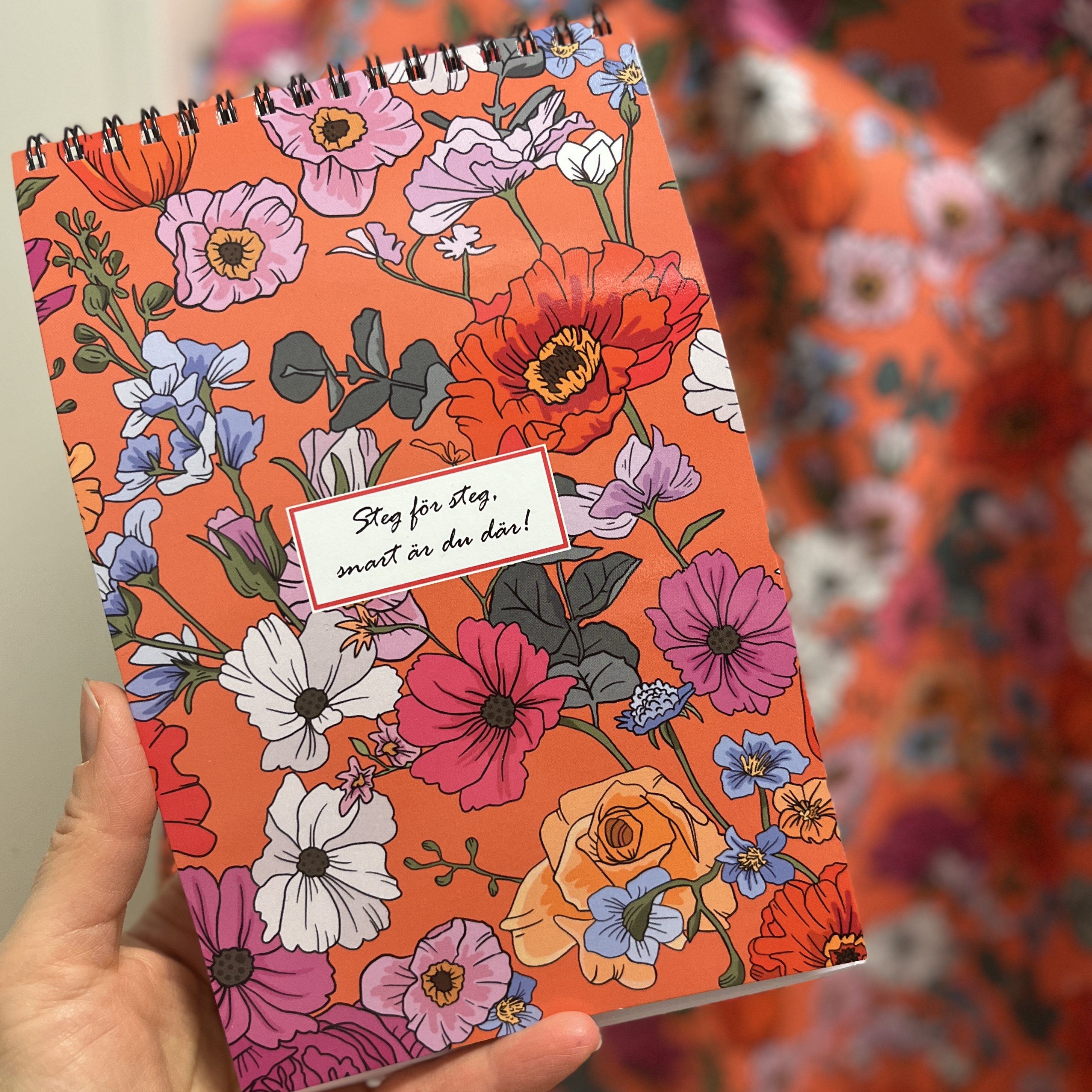 Anteckningsblock spiralbundet "Flowery” A5