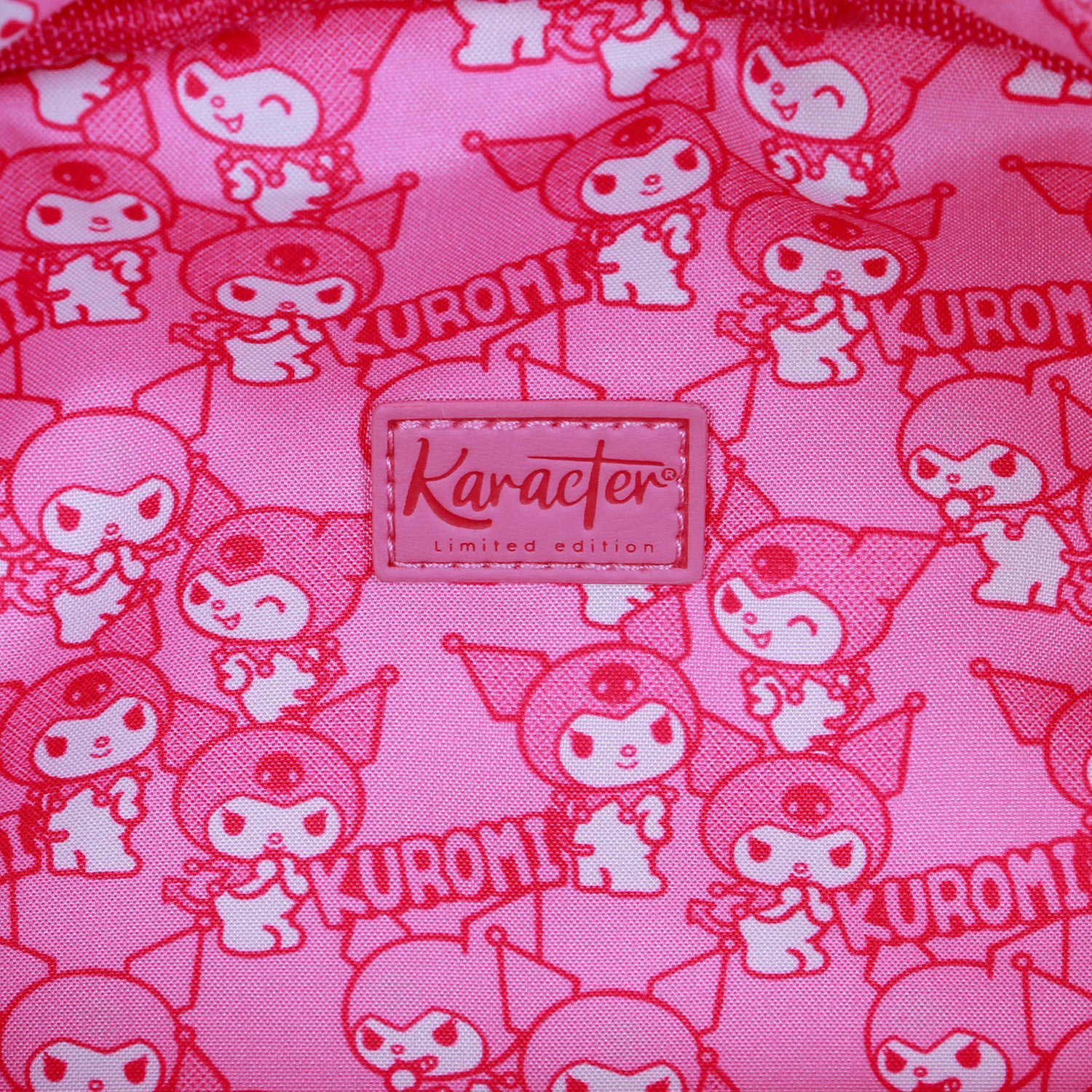 Sanrio Kuromi Axelväska i Plysch – Rosa Jordgubbsformad Kawaii Väska - 4