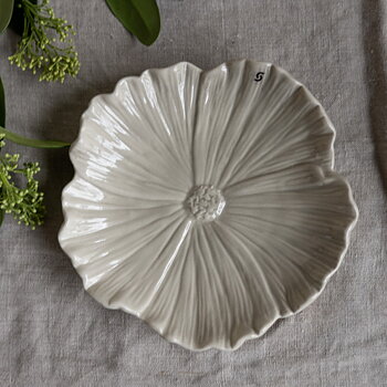 Blomster fat beige