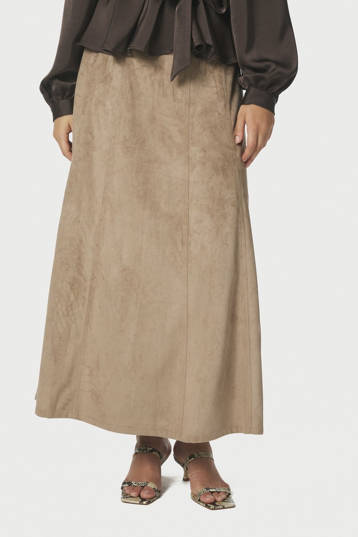 Neo Noir  - Raya Faux Suede Skirt Sand