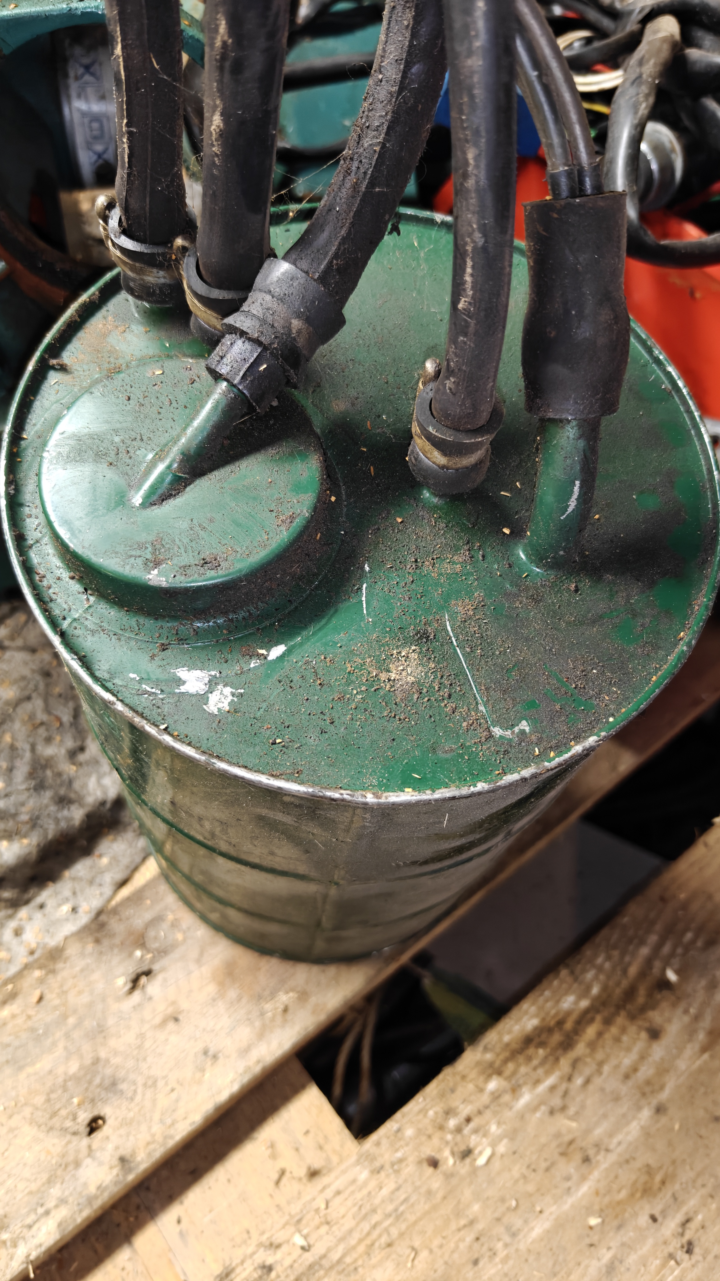 Hydraultank ID/DS med Manuell vxl-låda, bra skick - 2