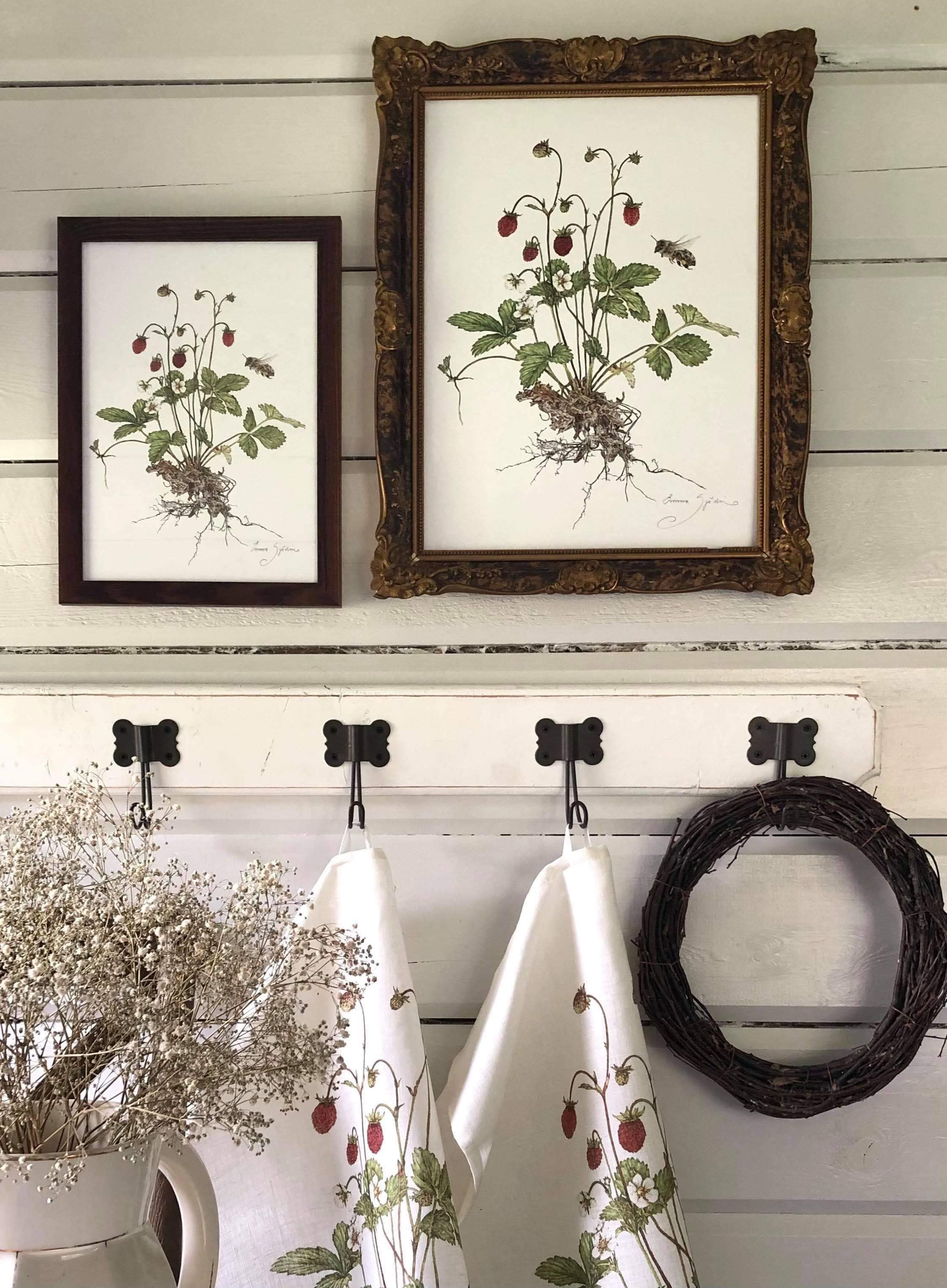 "SET" 2-PIECE ART PRINT WOODLAND STRAWBERRIES  30x40 & 21X30