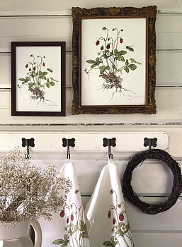 "SET" 2-PIECE ART PRINT WOODLAND STRAWBERRIES  30x40 & 21X30