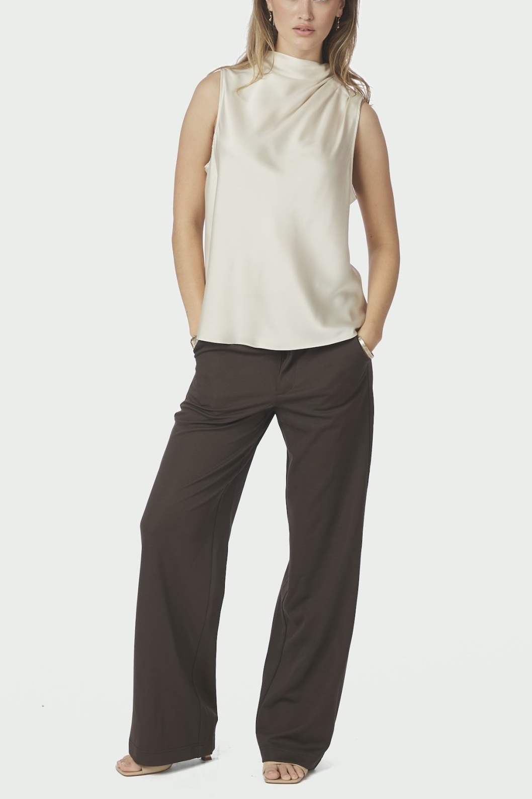 Neo Noir - Isola Drapy Satin Top Creme - 3