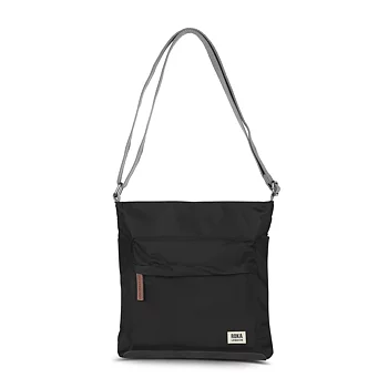Väska i nylon från ROKA , modell Kennington, svart