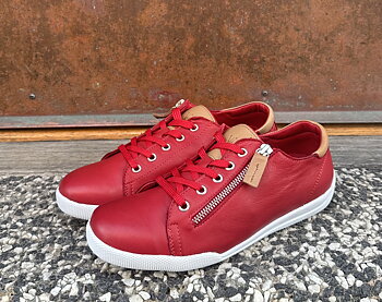 Sneakers med blixtlås från Charlotte of Sweden, chili/brandy 