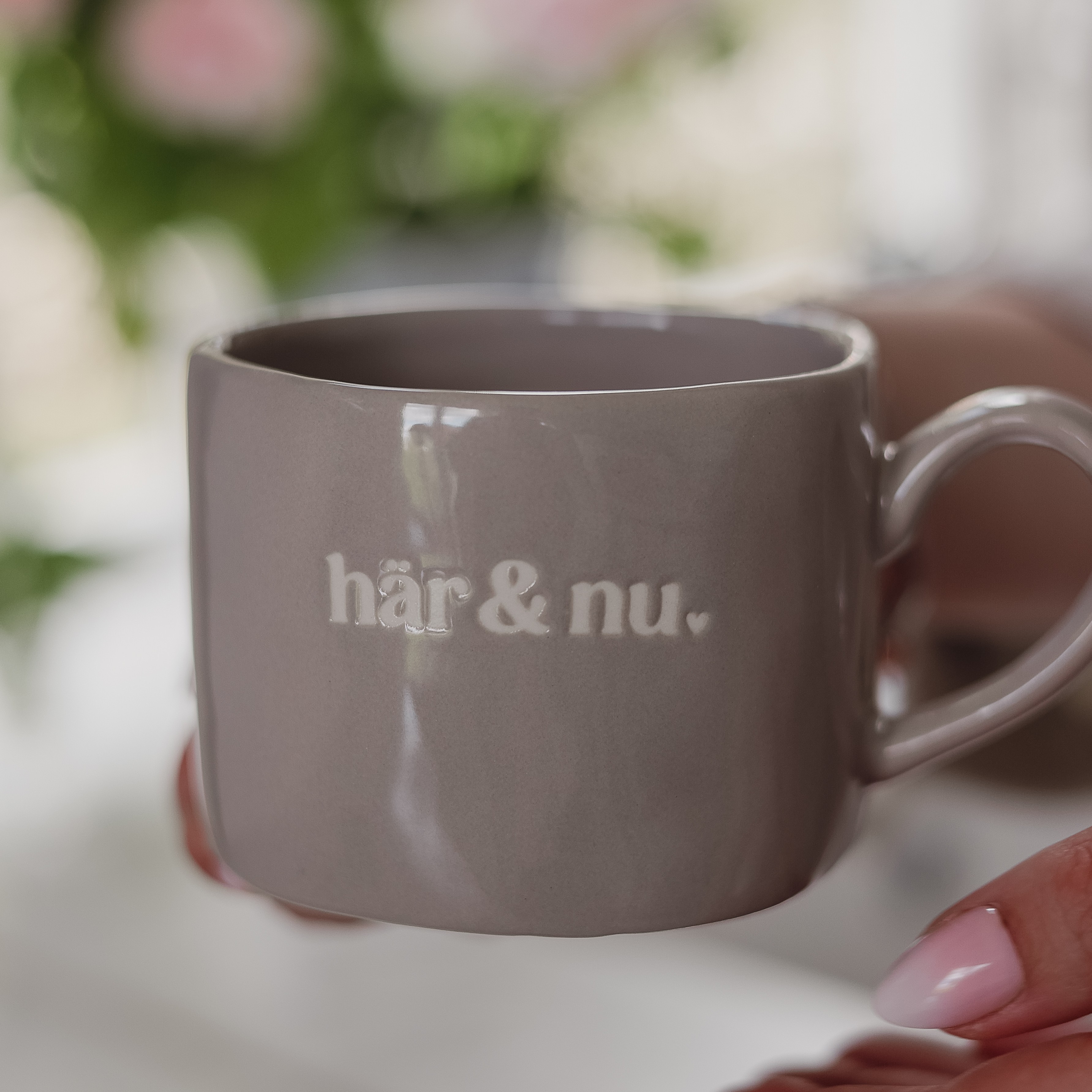 Mugg "Här & Nu" - Majas Cottage