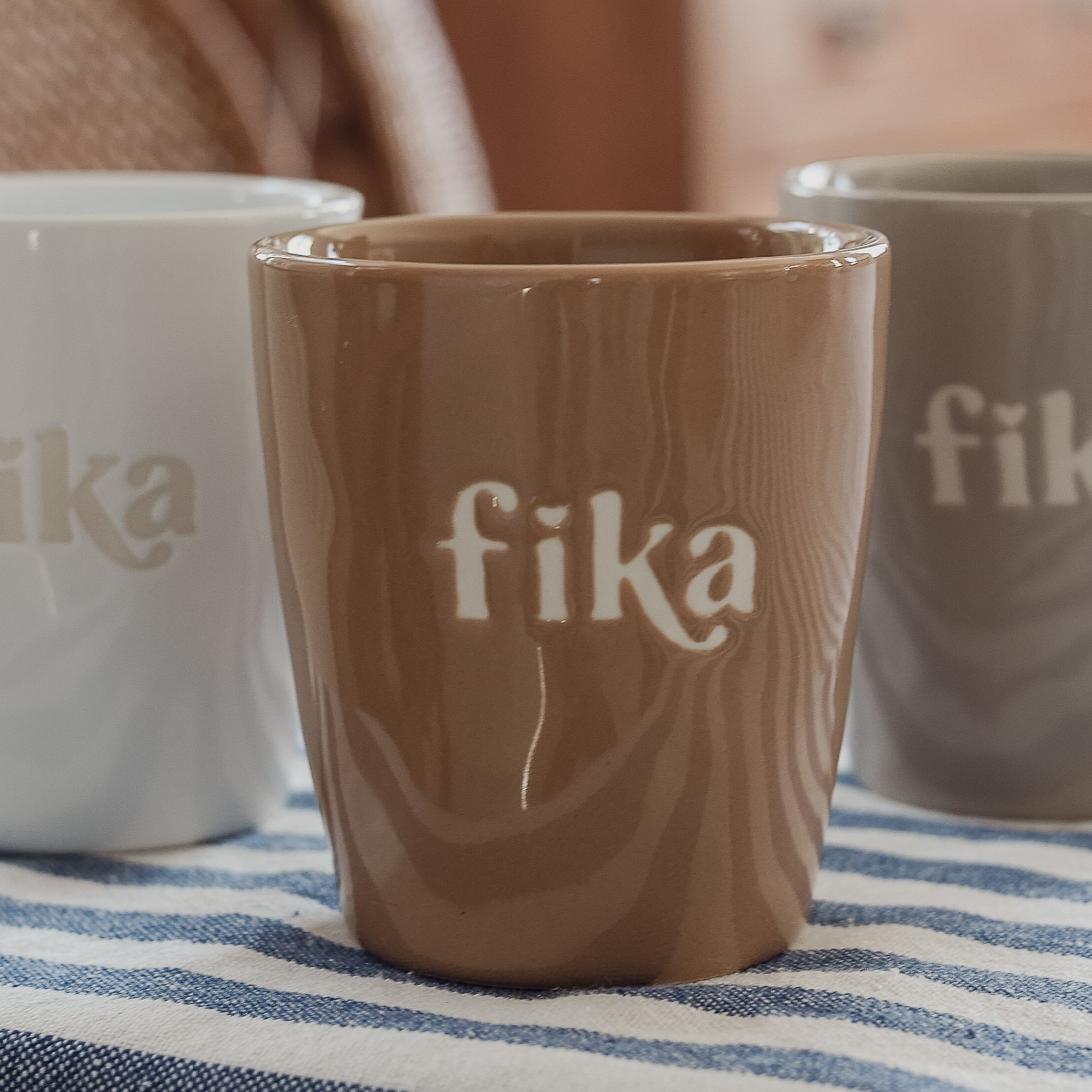 Mugg "Fika" Mocha - Majas Cottage