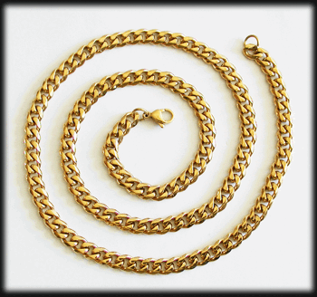 7 mm. Guldpläterat stålhalsband.