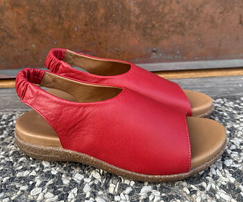 Sköna sandaler från Andrea Conti, chili