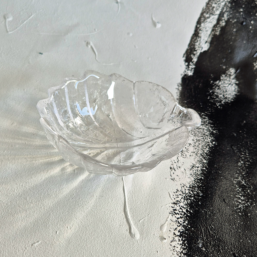 vintage SKÅL i glas, lövformad, Orrefors Eden design Lars Hellsten, br 16 cm - 4