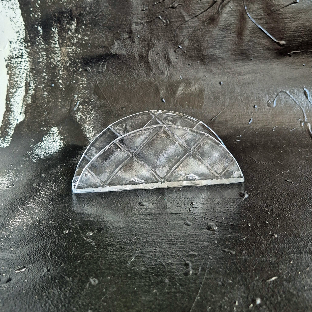 vintage SERVETTSTÄLL i glas från Kosta Boda Maxim, design Anna Ehrner, h 7 cm