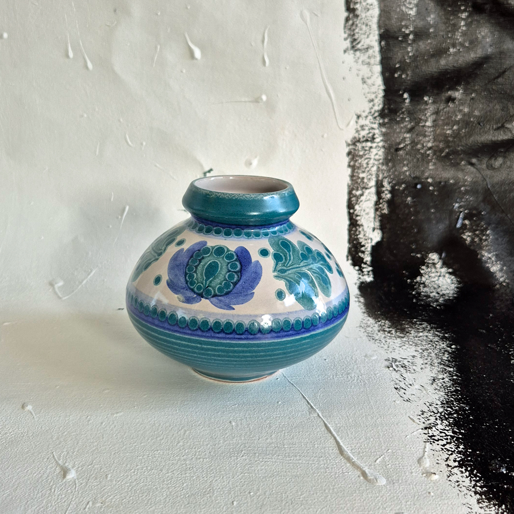 vintage VAS med blad- och blommönster i turkost och blått, Porta Cicli Spain, h 11,3 cm