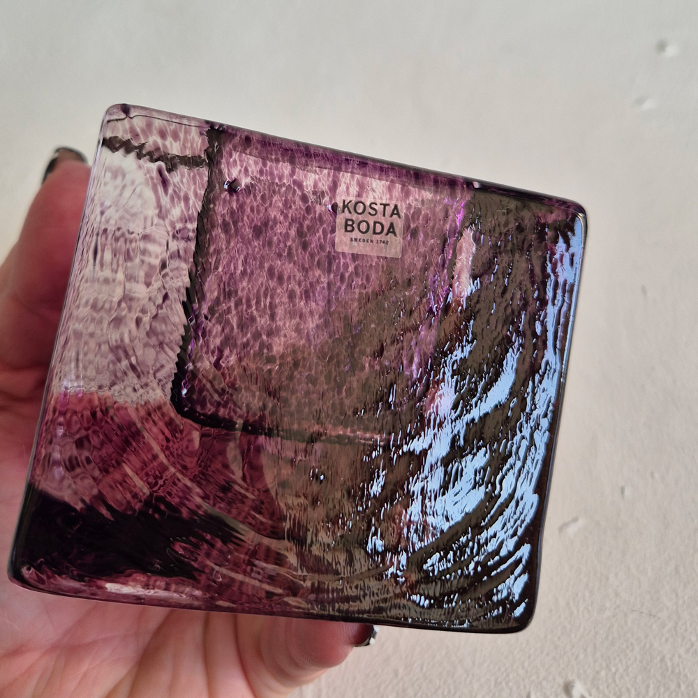 vintage LJUSLYKTA glas, klar/lila, design Brick av Anna Ehrner för Kosta Boda, h 7,5 cm - 11