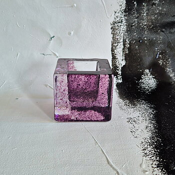 vintage LJUSLYKTA glas, klar/lila, design Brick av Anna Ehrner för Kosta Boda, h 7,5 cm