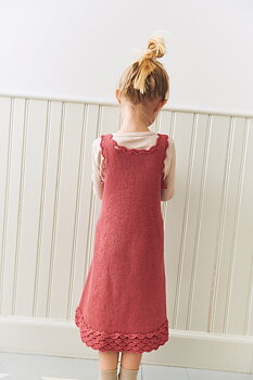 Sandnes Roselyn Dress Junior 2603_01 (21 m st 3,5)