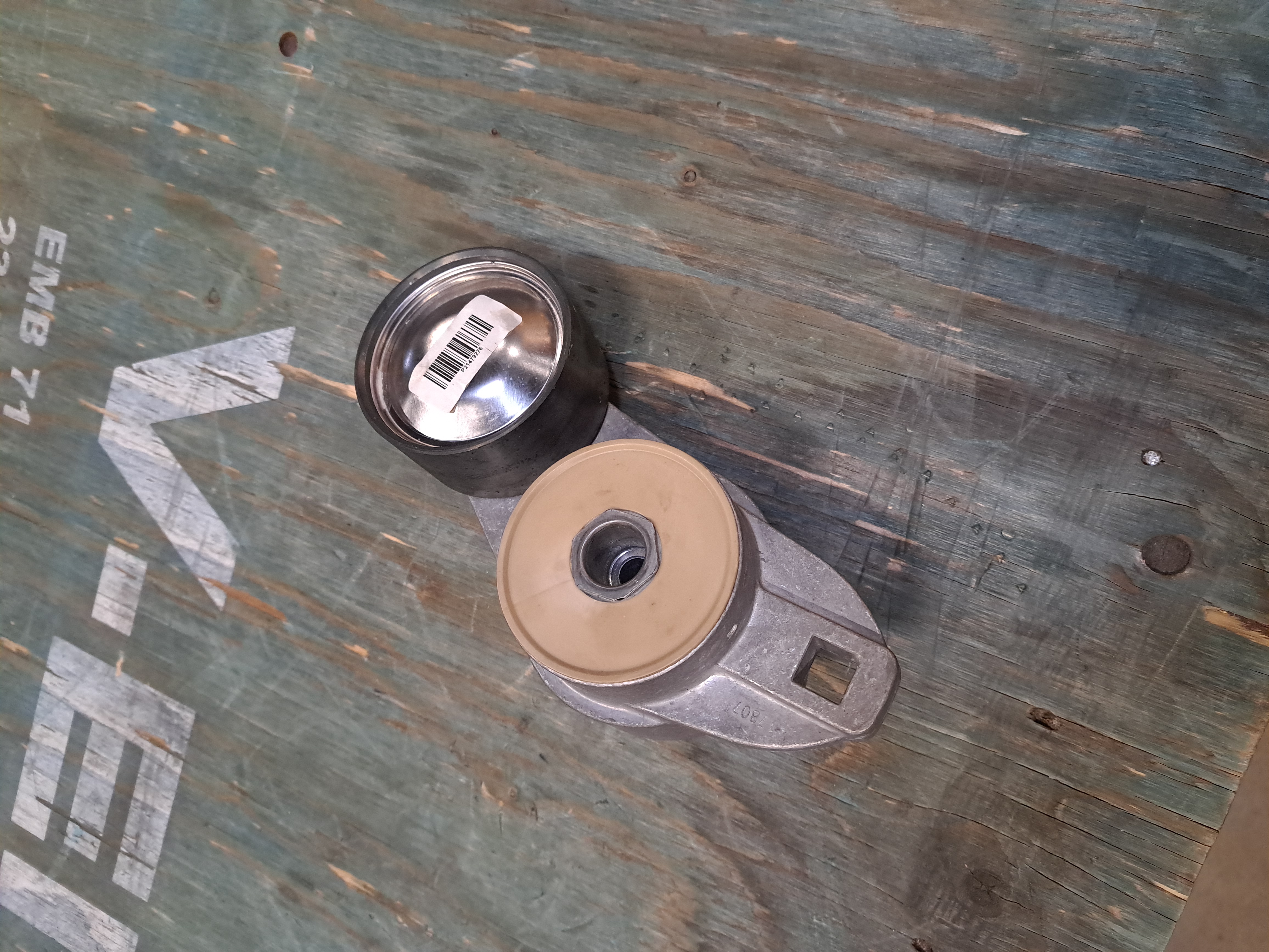 Belt tensioner