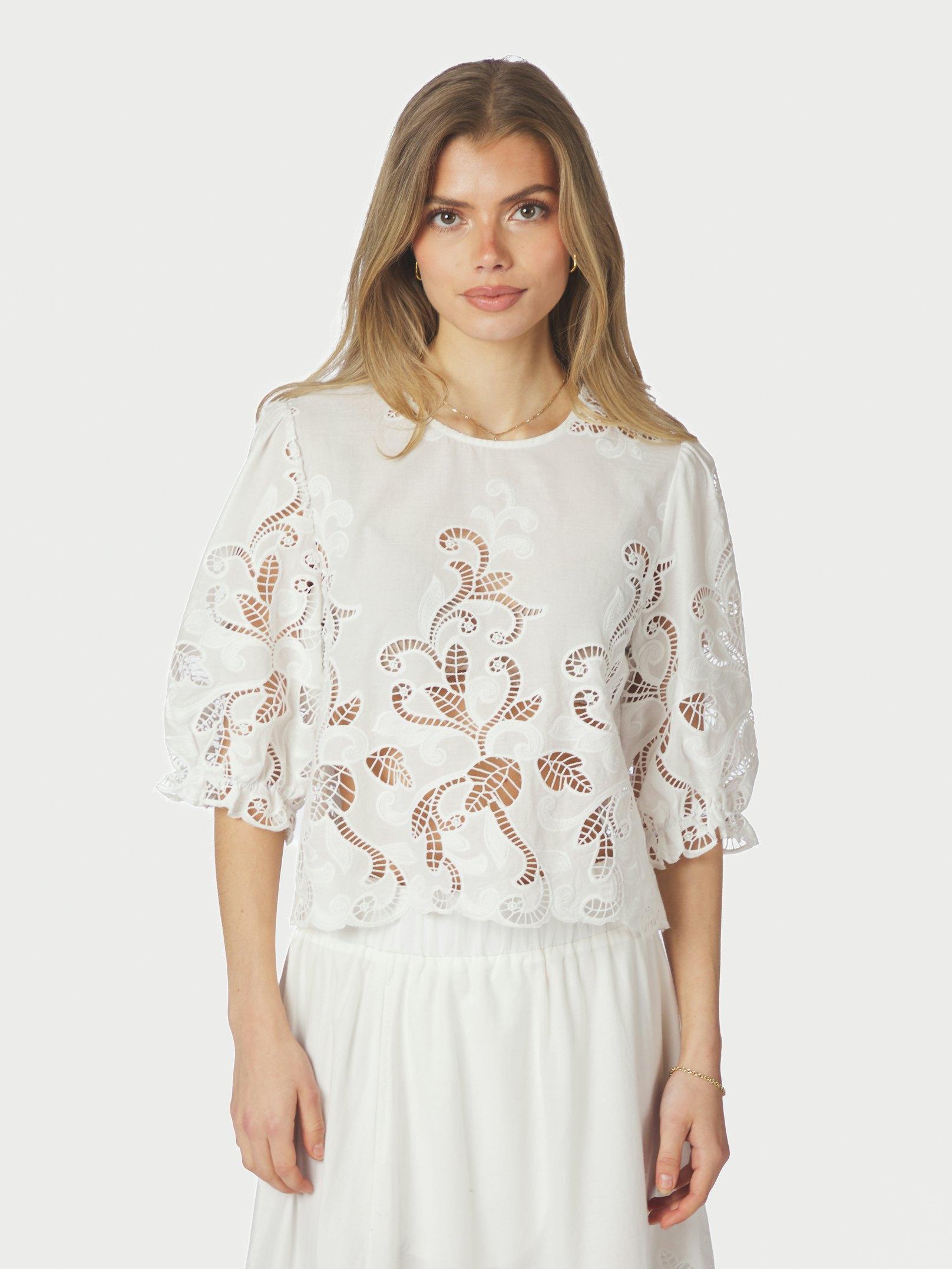 Fia Embroidery Blouse White - 3