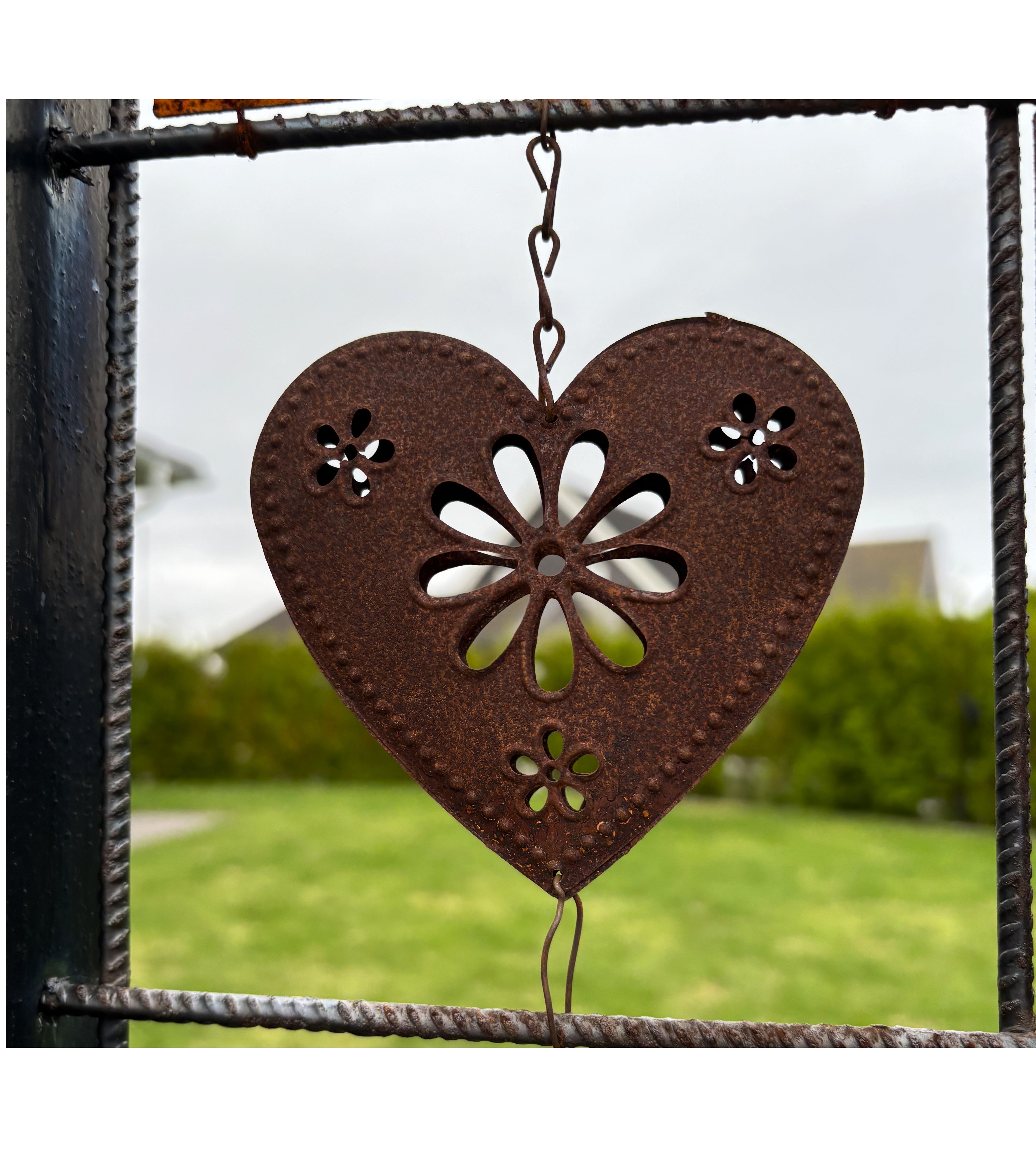 Rostig skylt till armeringsnät Hjärta dubbelsidigt med mönster 10 cm