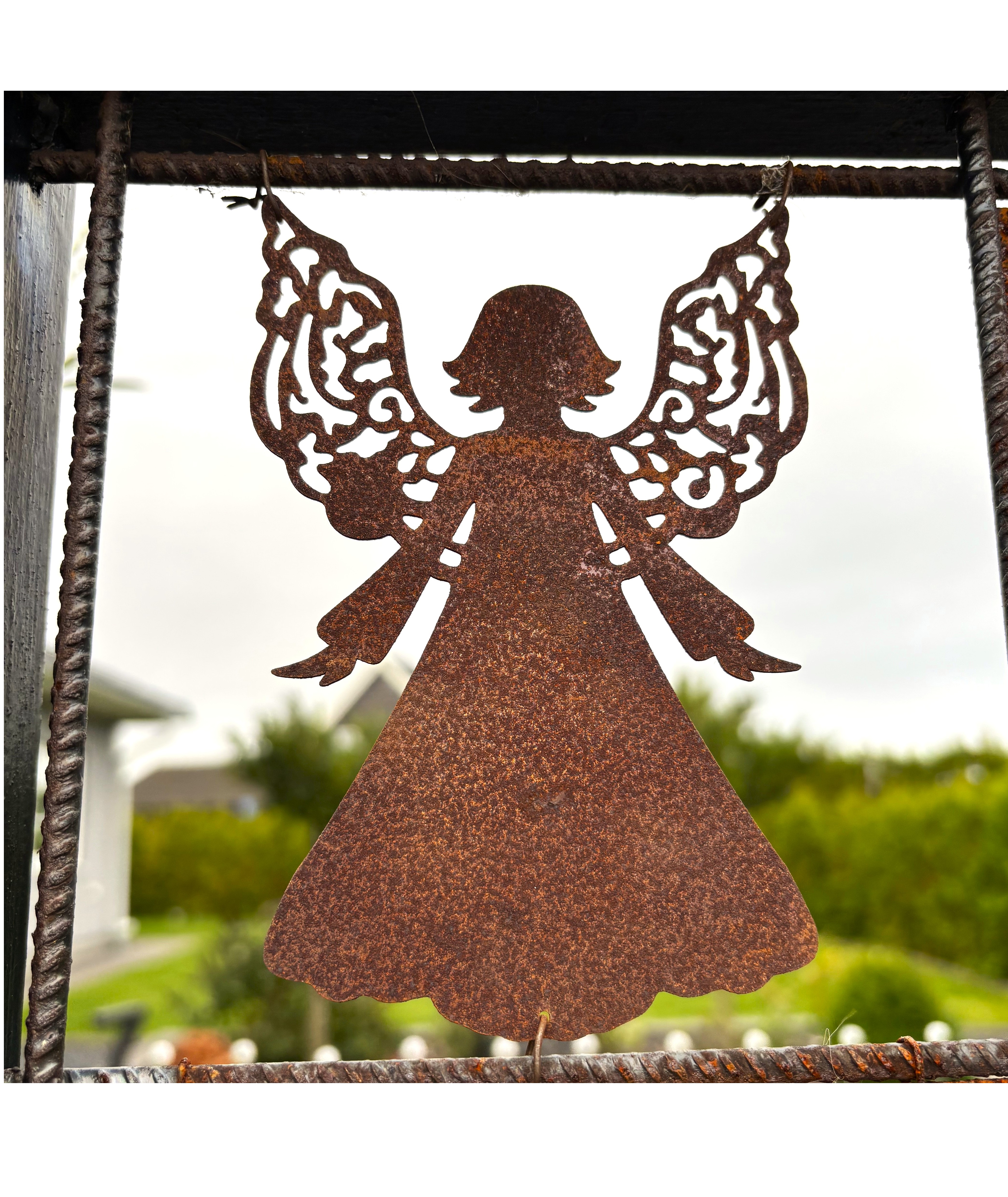 Rostig skylt till armeringsnät ÄNGEL MED MÖNSTRADE VINGAR 14 cm