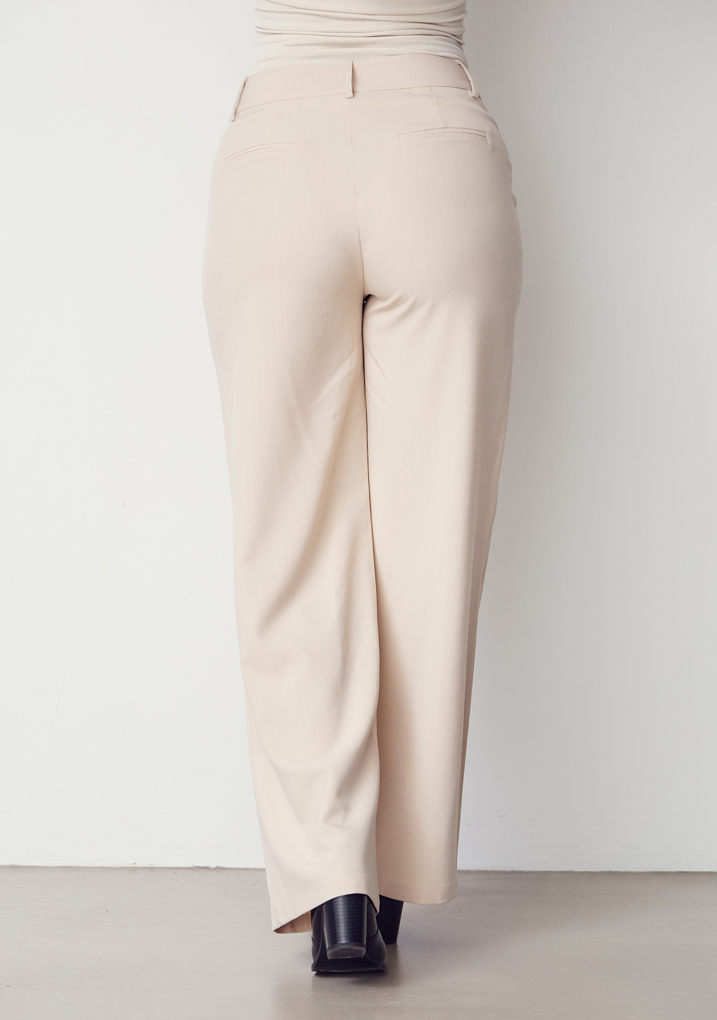 Felicia Pant - Sand - Isay - 4