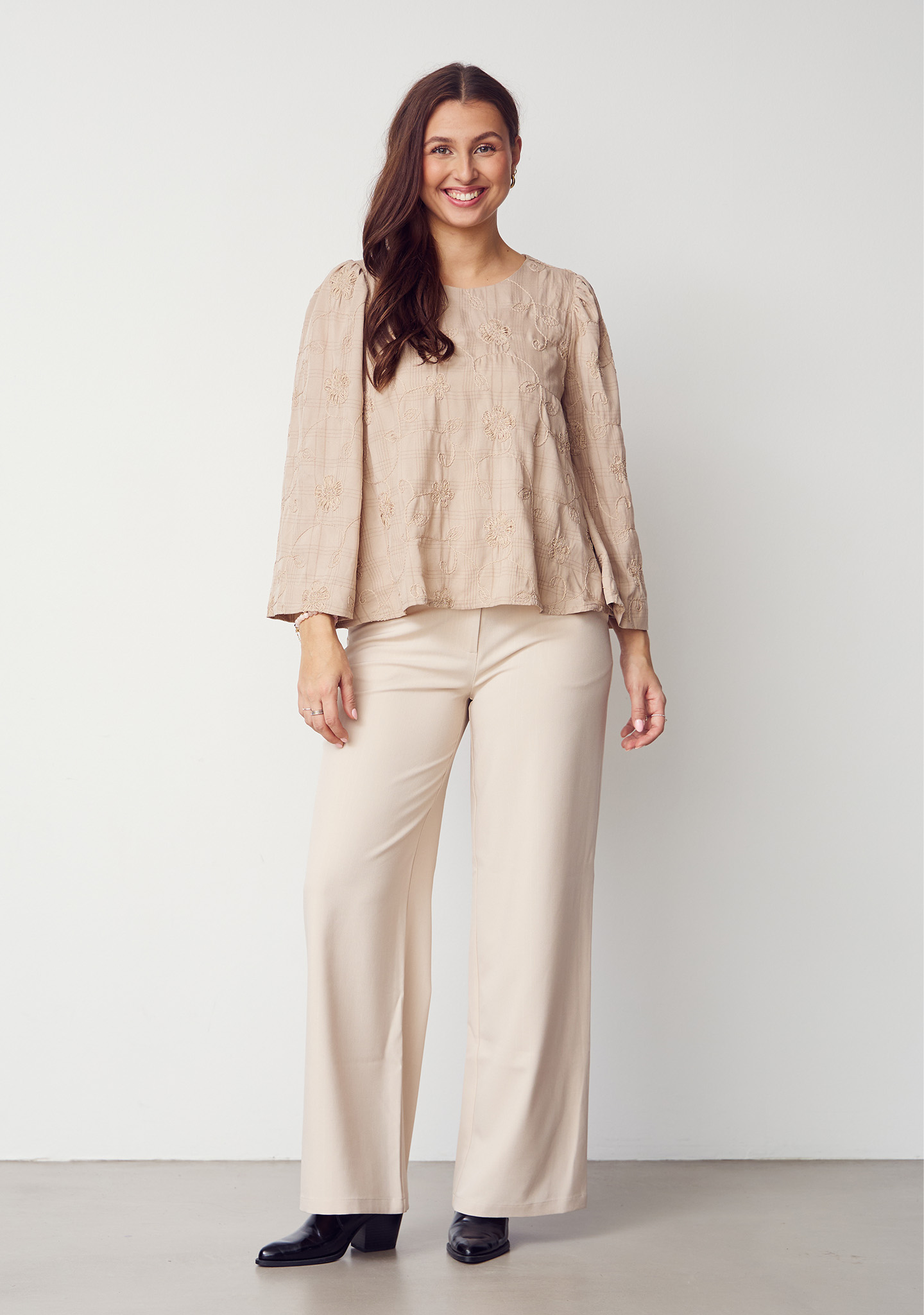 Felicia Pant - Sand - Isay - 6