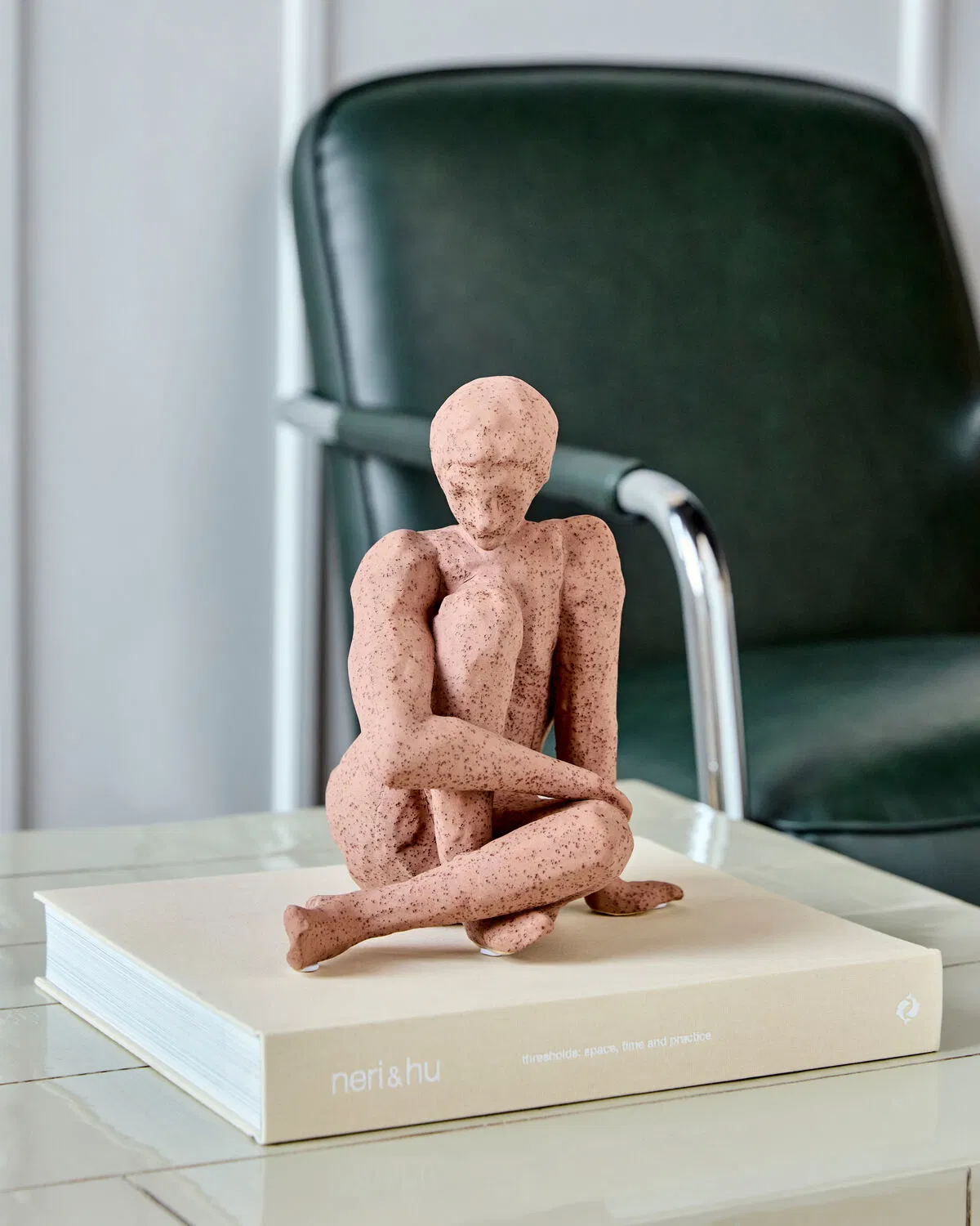 HOUSE DOCTOR Art piece Woman Brown
