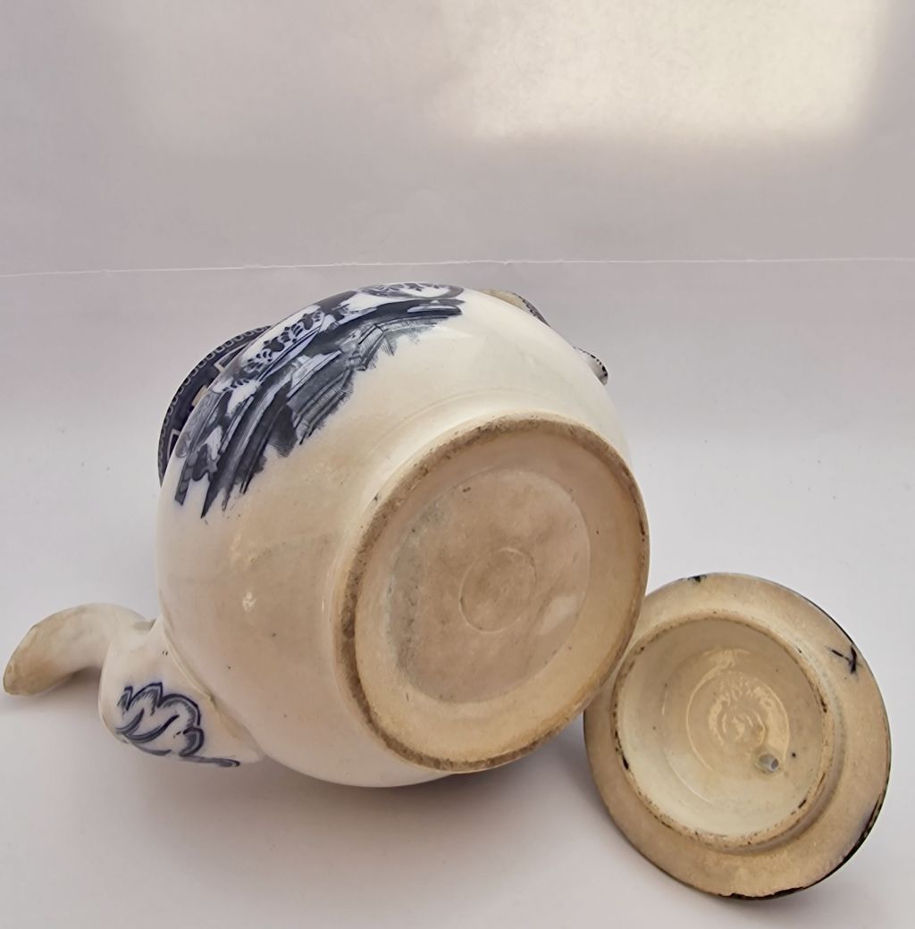 Etrurian vases teapot - 3