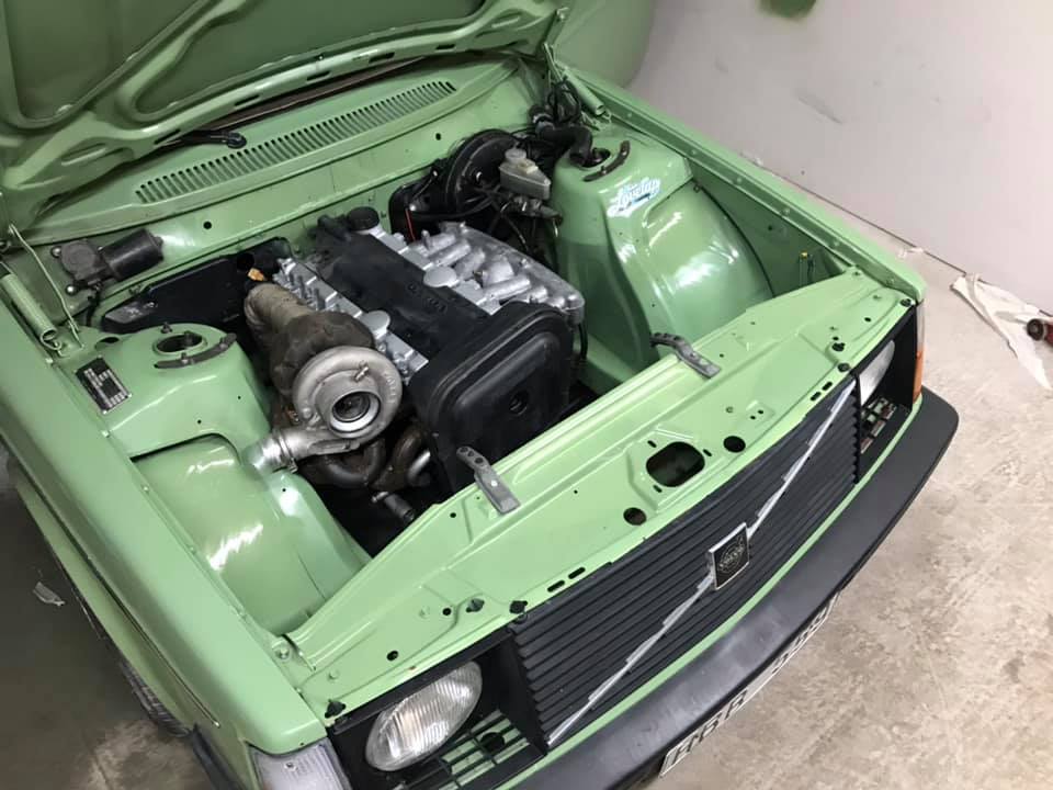 Motorfästen för Rakställd 5/6 cyl Vitmotor i 240 - 2