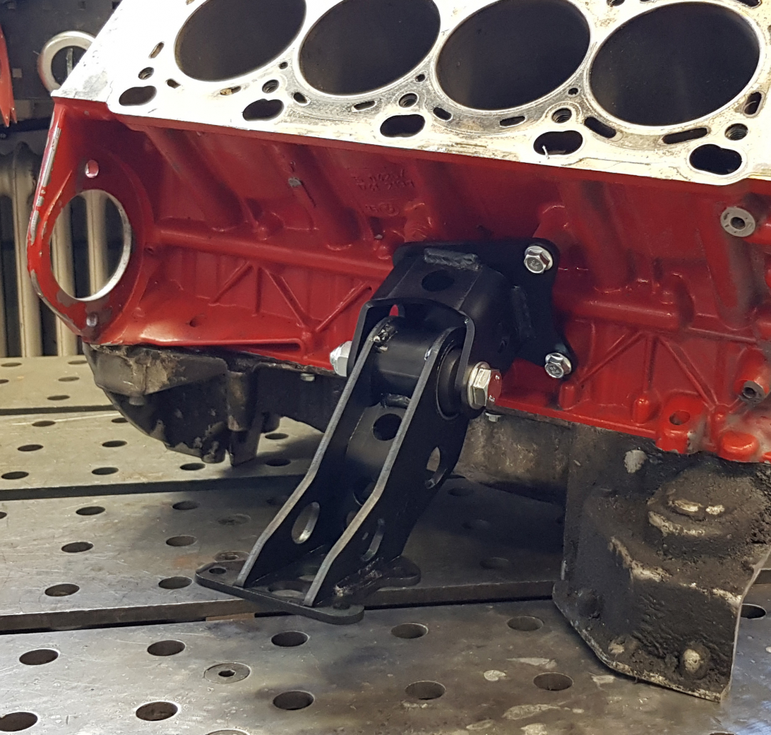 Motorfästen Bmw V8 M60, M62 i 740/940 - 2