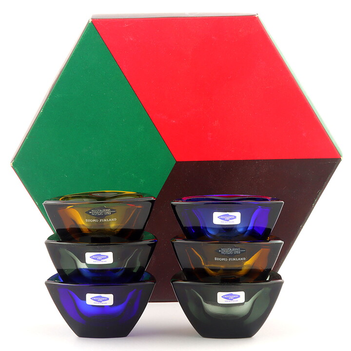 Kaj Franck (Bullseye 1956) Six Triangular Bowls with Box (2)