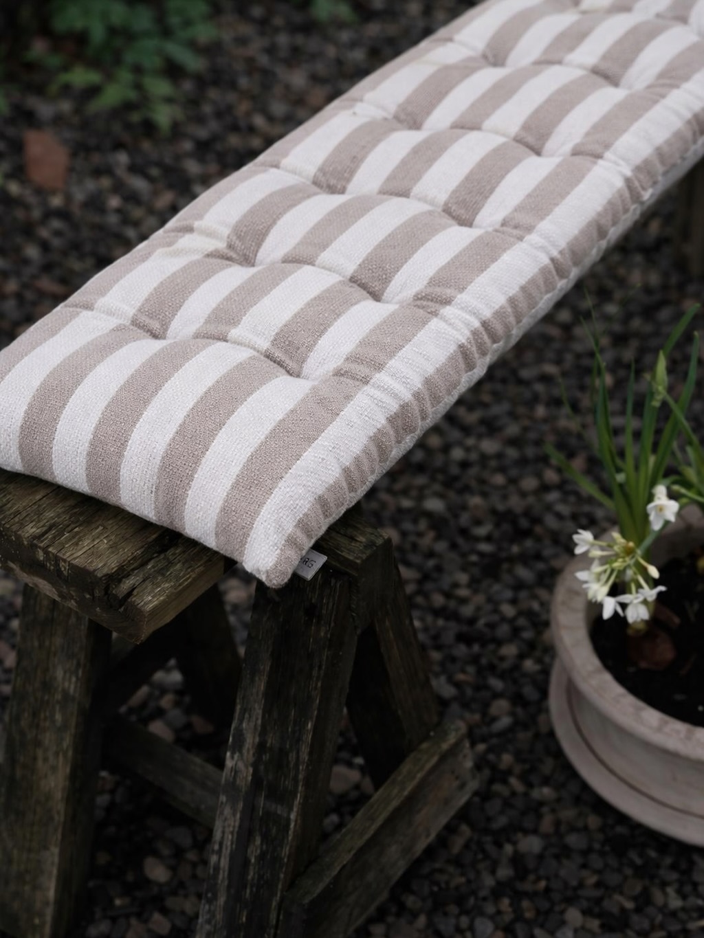 Ernst Stair Cushion Striped 30x100 - White/Beige