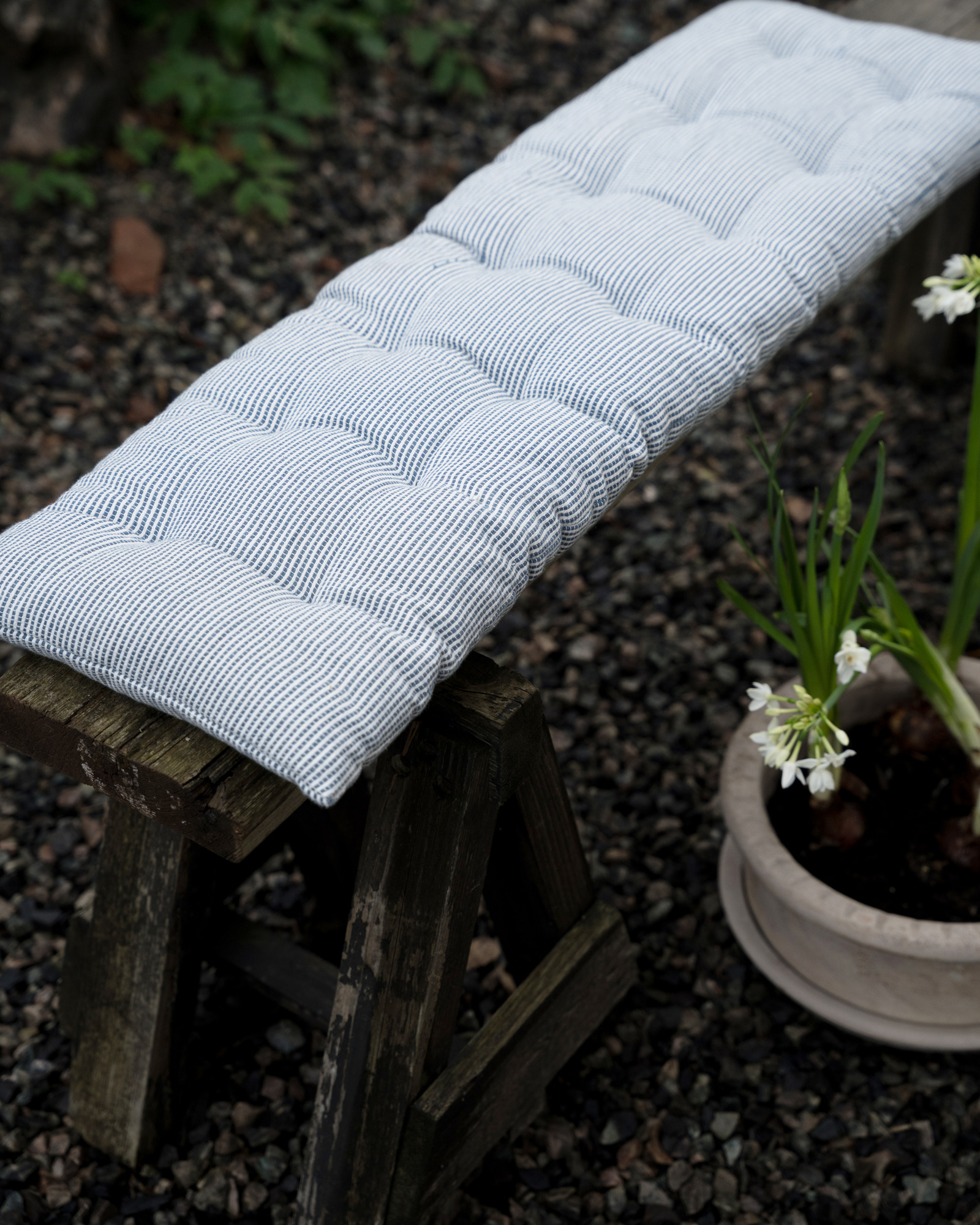 Ernst Stair Cushion Striped 30x100 - White/Blue