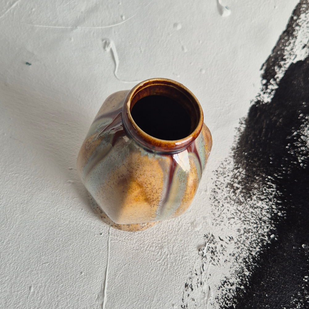 vintage VAS, med glasyr i beigebrunt och mintgrönt, h 12 cm - 2