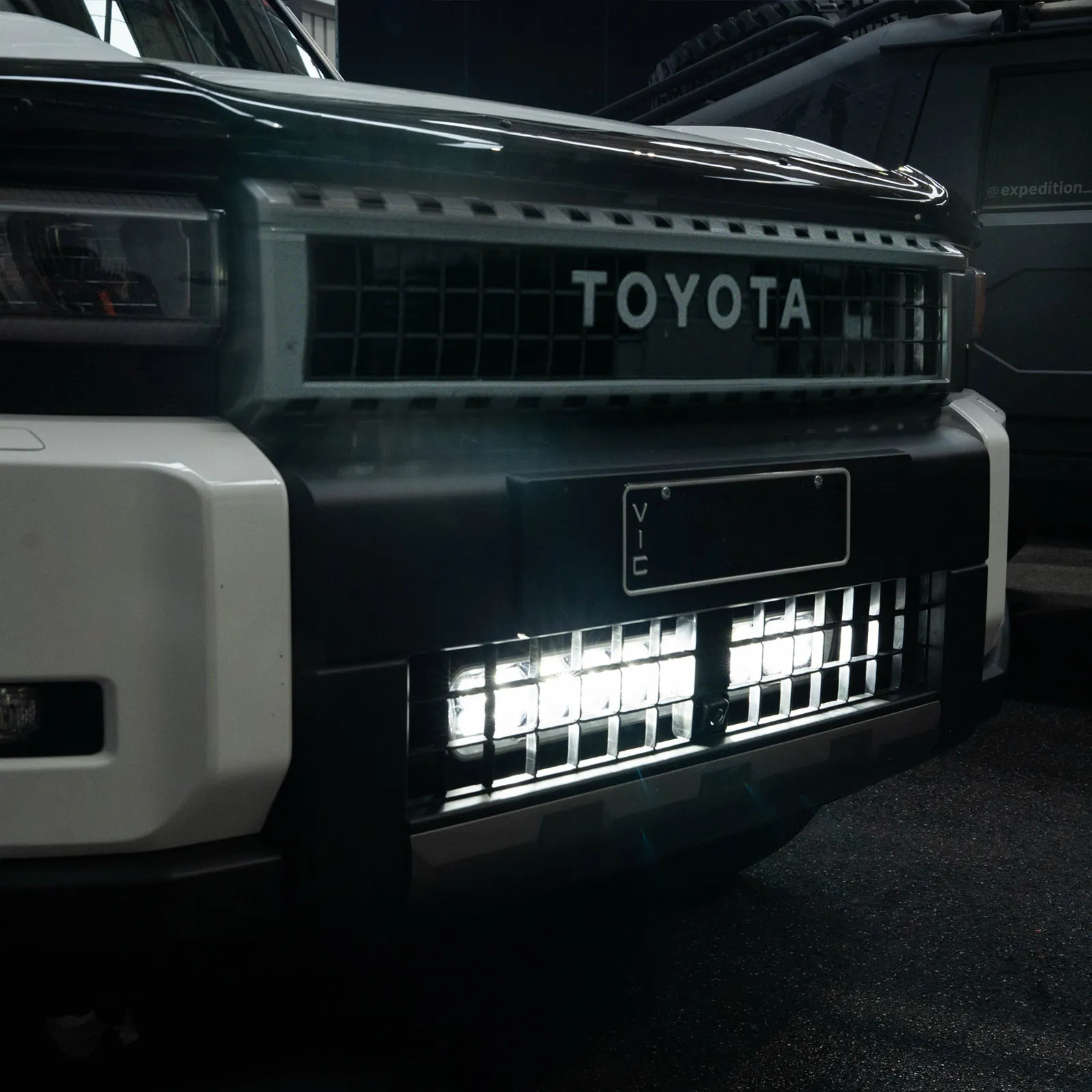 Toyota Land Cruiser 250 Grille Kit | Stedi EVO LED Bar