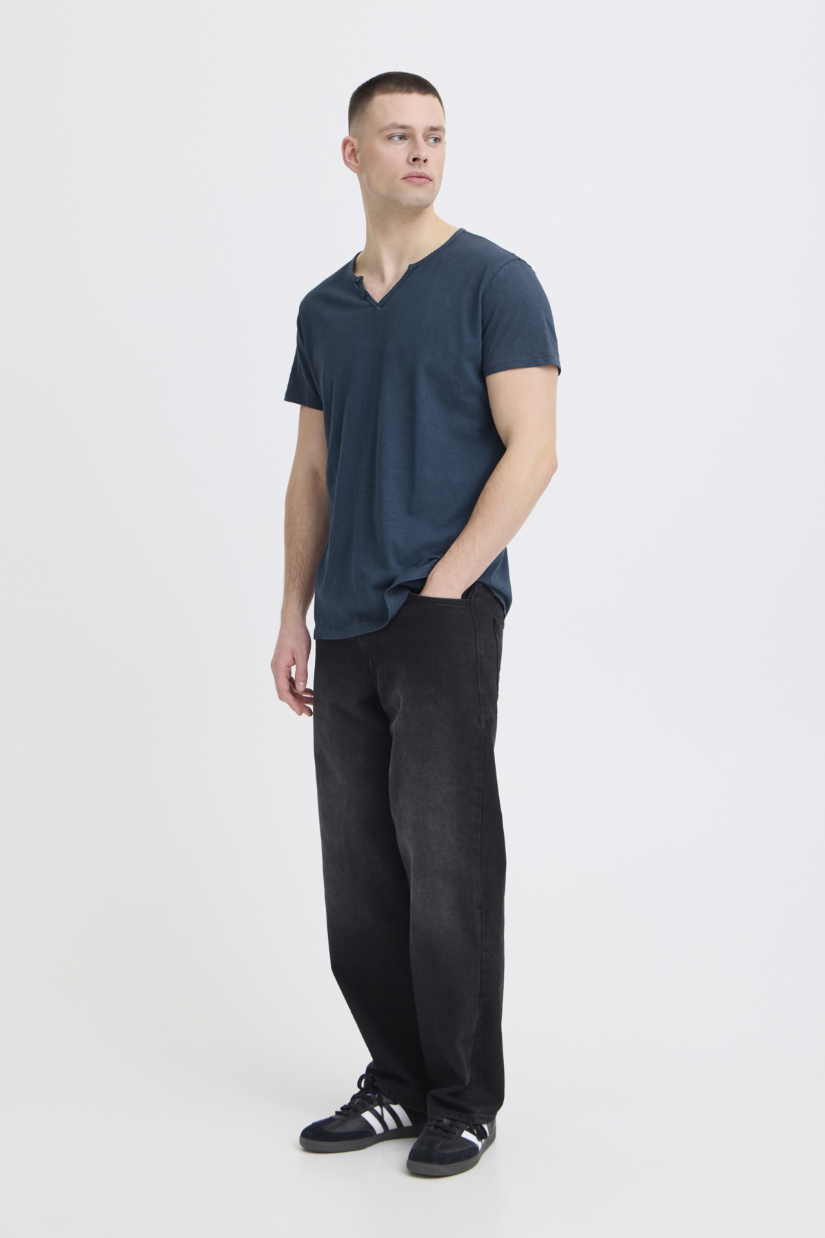 BHASHTON SPILT NCK S/S TEE - 5